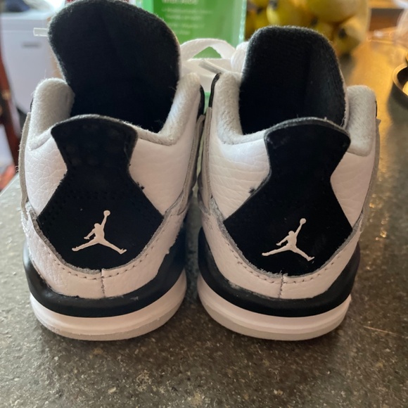 Retro 4 - Picture 3 of 5